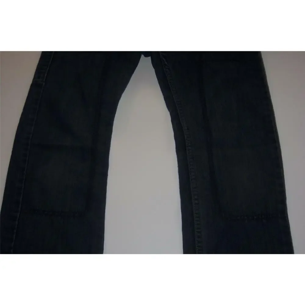 Levis this listing for 1